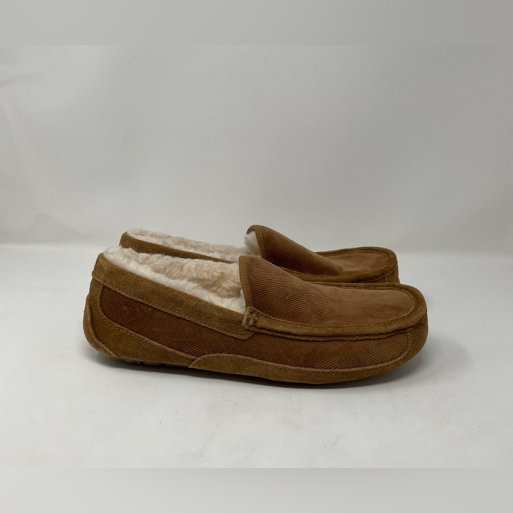 UGGS Men Tan Slippers Size 11 - Picture 3 of 8